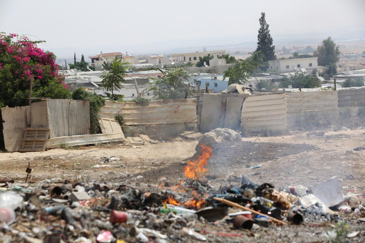שריפת פסולת בלתי חוקית בחברה ביישוב בדואי. צילום יוסי כהן באדיבות שתיל